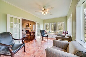 Expansive Texarkana Home w/ Yard: Near Golf!