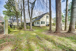 Expansive Texarkana Home w/ Yard: Near Golf!
