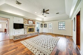 Expansive Texarkana Home w/ Yard: Near Golf!