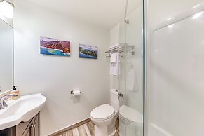 ~ 2 Mi to Beach: Princeville Condo w/ Private Deck