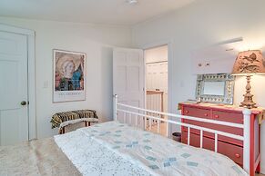 Beautiful Aquinnah Home: Ocean View, Walk to Beach