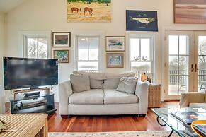 Beautiful Aquinnah Home: Ocean View, Walk to Beach