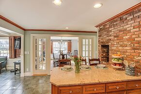 Private Pool, Gym & Game Room: Falmouth Retreat!