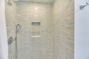 Private Pool, Gym & Game Room: Falmouth Retreat!