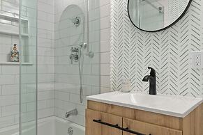 22 Village Run 3 Bedroom Condo by RedAwning