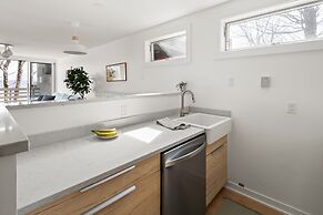 22 Village Run 3 Bedroom Condo by RedAwning