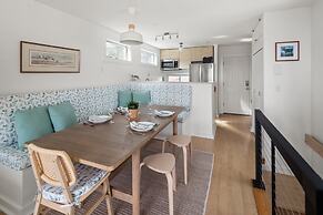 22 Village Run 3 Bedroom Condo by RedAwning