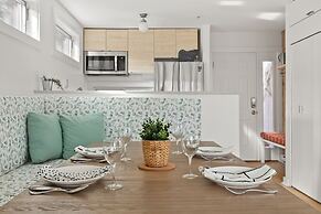22 Village Run 3 Bedroom Condo by RedAwning
