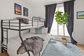 22 Village Run 3 Bedroom Condo by RedAwning