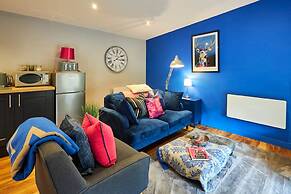 Host Stay Ocean Blue Lodge