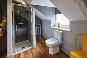 Host Stay Ochre Yellow
