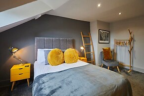 Host Stay Ochre Yellow