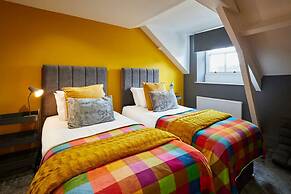 Host Stay Ochre Yellow