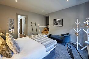 Host Stay Rooftops Grey