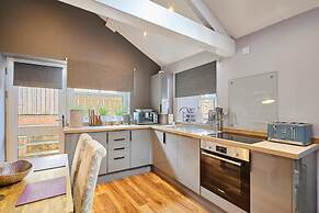 Host Stay Majestic Purple