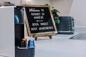 Host Apartments The Rodney Courtyard