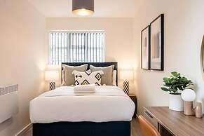 Host Apartments The Rodney Courtyard