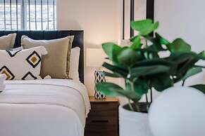 Host Apartments The Rodney Courtyard