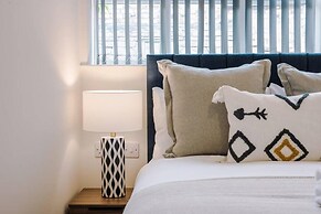 Host Apartments The Rodney Courtyard