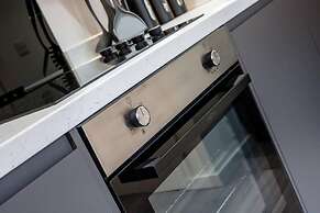 Host Apartments The Rodney Courtyard