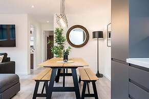 Host Apartments The Rodney Courtyard