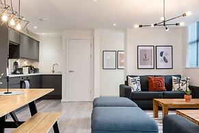 Host Apartments The Rodney Courtyard