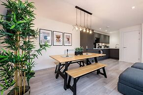 Host Apartments The Rodney Courtyard