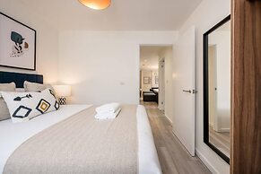 Host Apartments The Rodney Courtyard