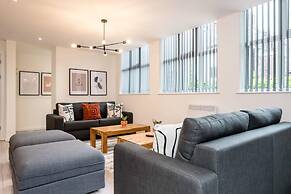 Host Apartments The Rodney Courtyard