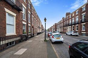 Host Apartments The Rodney Courtyard