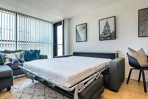 Host Apartments The Pall Mall Balcony Apt