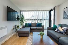 Host Apartments The Pall Mall Balcony Apt