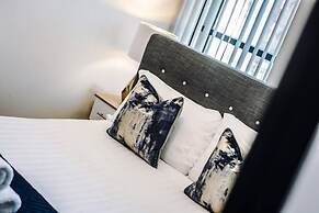 Host Apartments The Pall Mall Balcony Apt