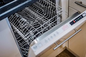 Host Apartments The Pall Mall Balcony Apt