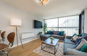 Host Apartments The Pall Mall Balcony Apt