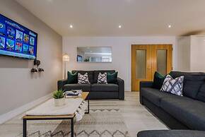 Host Apartments Knight St Place