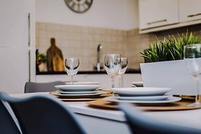 Host Apartments Knight St Place