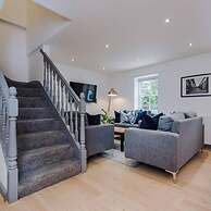 Host Apartments The Roscoe Coach House