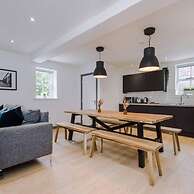 Host Apartments The Roscoe Coach House