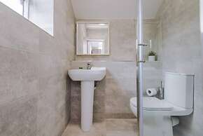 Host Apartments The Roscoe Coach House