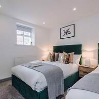 Host Apartments The Roscoe Coach House