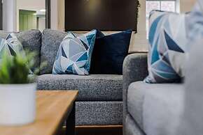 Host Apartments The Roscoe Coach House