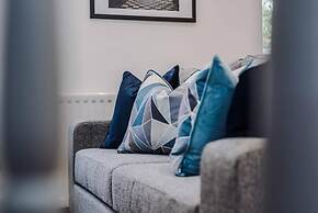 Host Apartments The Roscoe Coach House