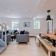 Host Apartments The Roscoe Coach House