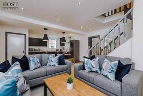 Host Apartments The Roscoe Coach House