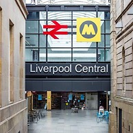 Host Apartments The Roscoe Coach House