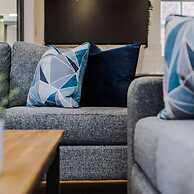 Host Apartments The Roscoe Coach House