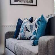 Host Apartments The Roscoe Coach House