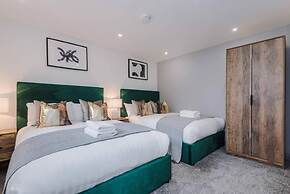 Host Apartments The Roscoe Coach House