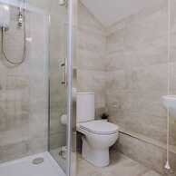 Host Apartments The Roscoe Coach House